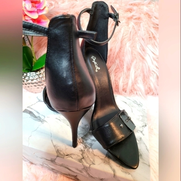BLACK Buckle Strap Peep Toe - Picture 4 of 10